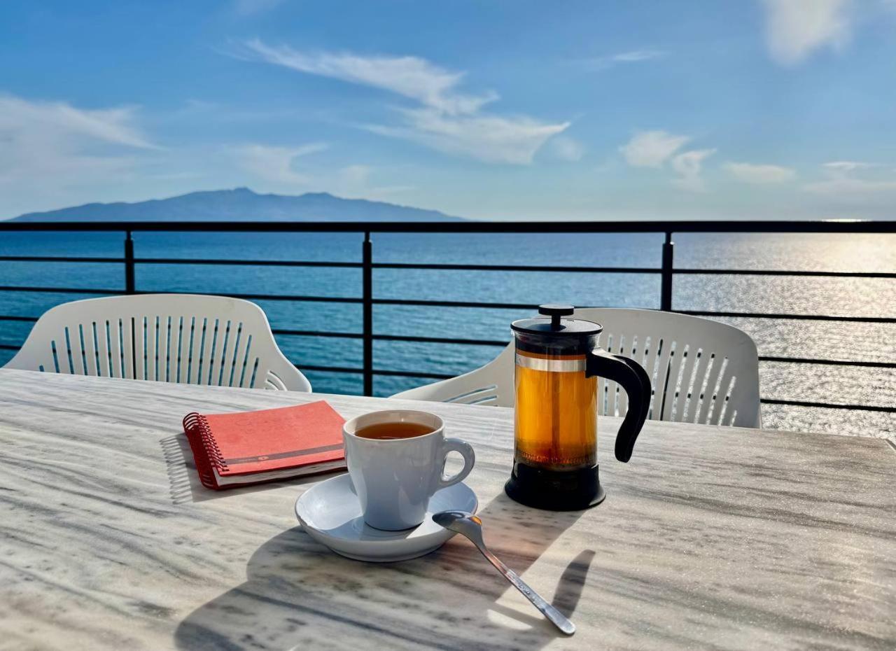 Viola Sea View Penthouse Appartement Sarandë Buitenkant foto